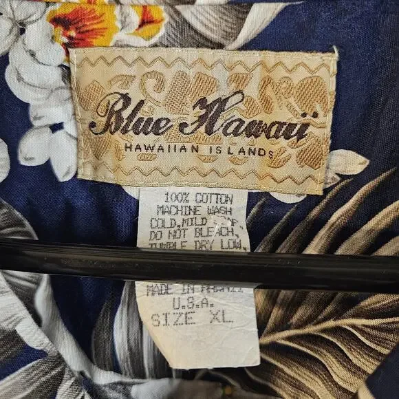 Blue Hawaii Hawaiian Shirt - Size XL - Blue White Flowers Made in Hawaii - Picture 4 of 4